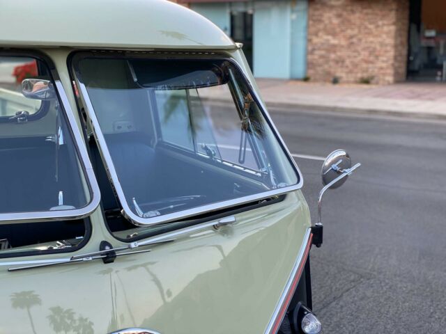 Volkswagen Vanagon 1960 image number 11