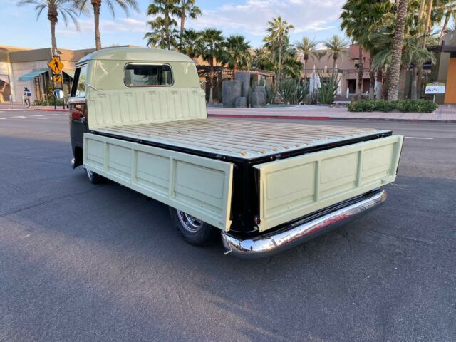 Volkswagen Vanagon 1960 image number 31
