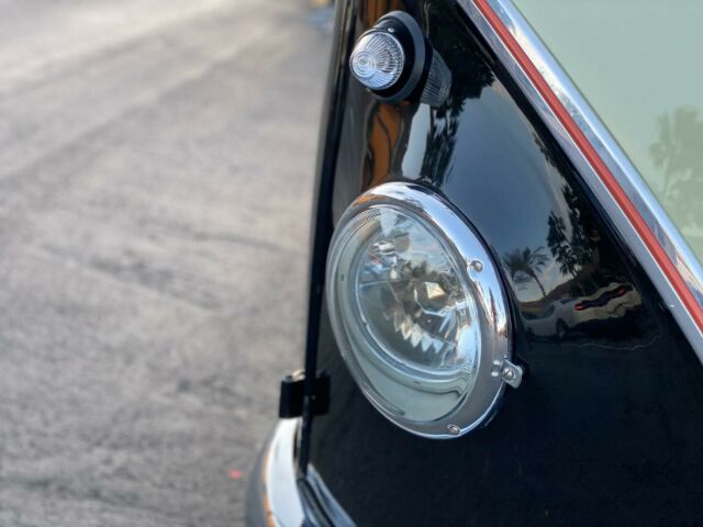 Volkswagen Vanagon 1960 image number 33