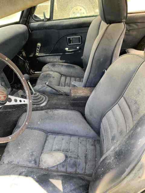 MG GT 1969 image number 15