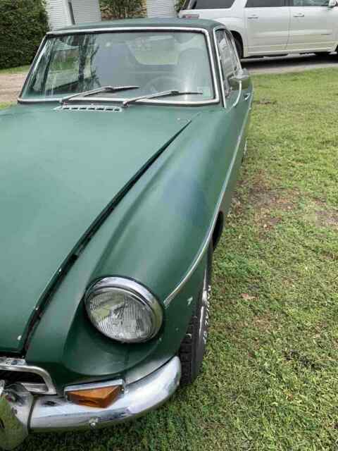 MG GT 1969 image number 2