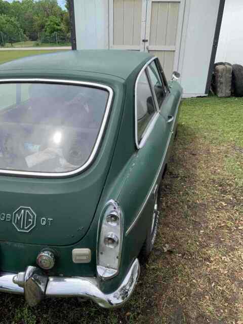 MG GT 1969 image number 7