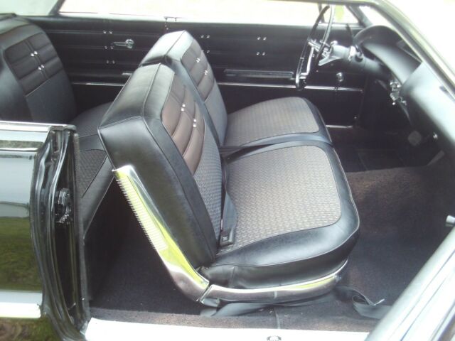 Chevrolet Impala 1963 image number 18