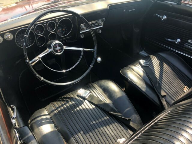 Chevrolet Corvair 1965 image number 2