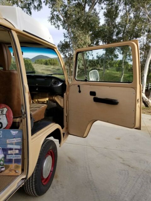 Volkswagen Bus/Vanagon 1979 image number 14