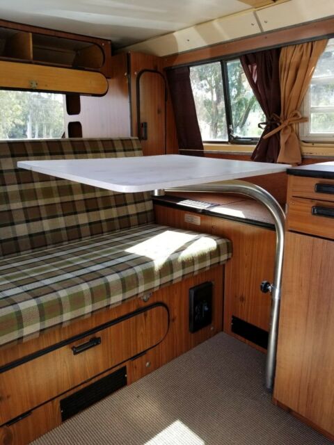 Volkswagen Bus/Vanagon 1979 image number 9