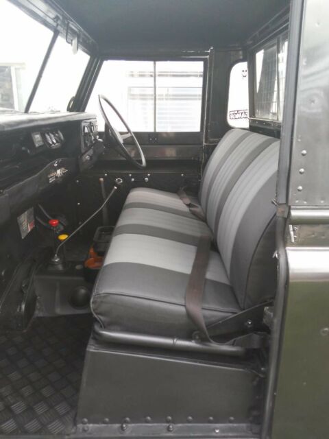 Land Rover Defender 1976 image number 21