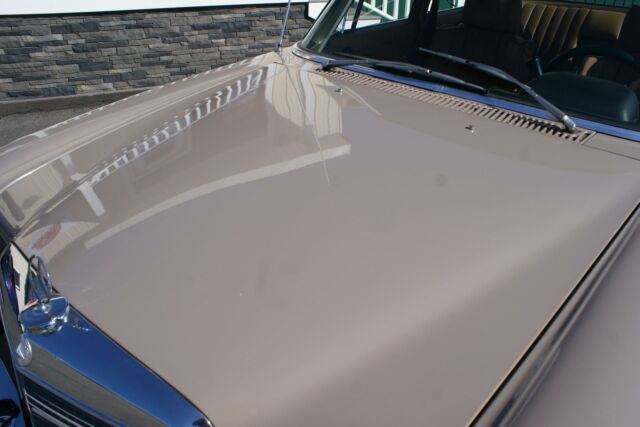 Mercedes-Benz 200-Series 1973 image number 45