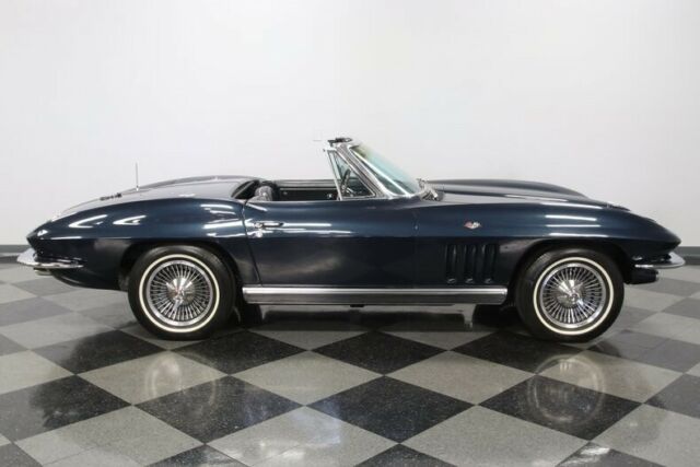 Chevrolet Corvette 1966 image number 15