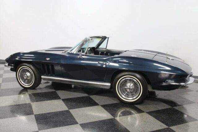Chevrolet Corvette 1966 image number 32