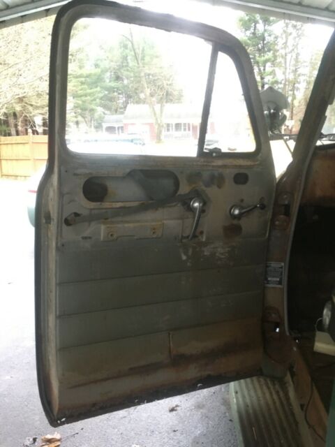 Chevrolet Suburban 1954 image number 21