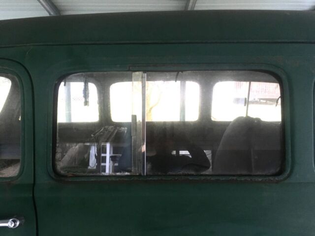 Chevrolet Suburban 1954 image number 22