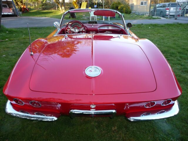 Chevrolet Corvette 1962 image number 29