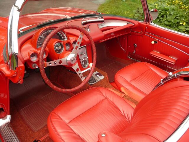 Chevrolet Corvette 1962 image number 32
