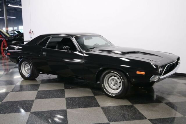 Dodge Challenger 1972 image number 16