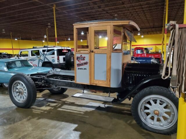 White 2 Ton Truck 1922 image number 1