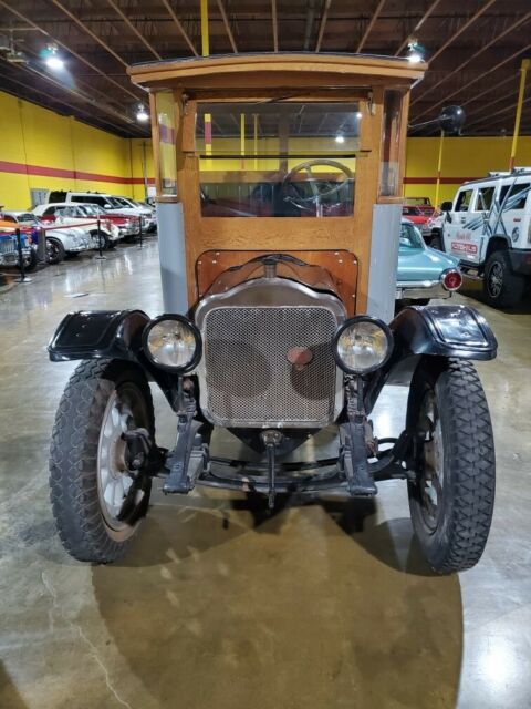 White 2 Ton Truck 1922 image number 3