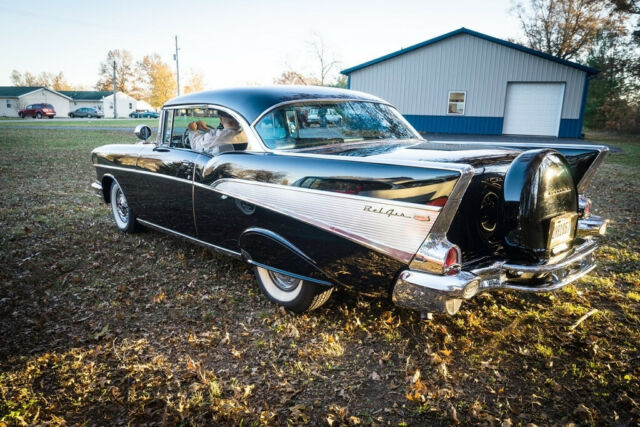 Chevrolet Bel Air/150/210 1957 image number 26