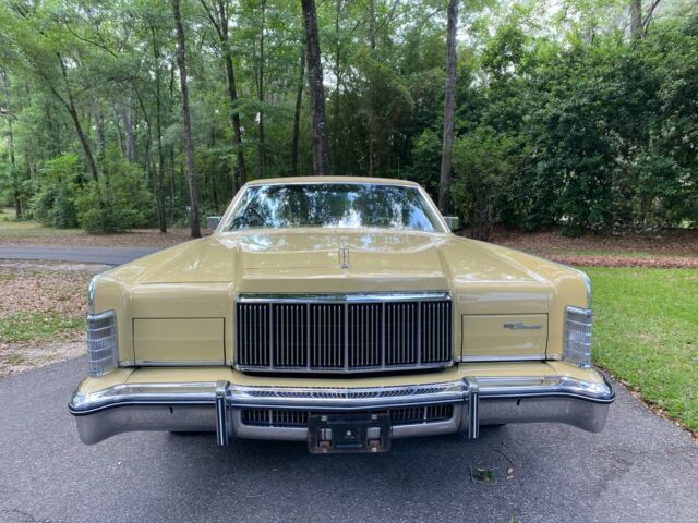 Lincoln Continental 1975 image number 22