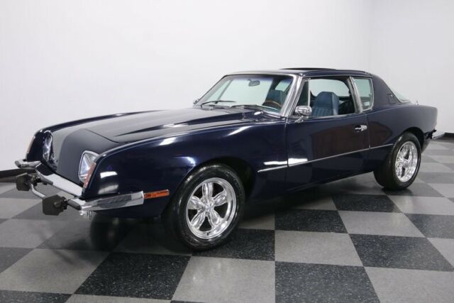 Studebaker Avanti II 1974 image number 6