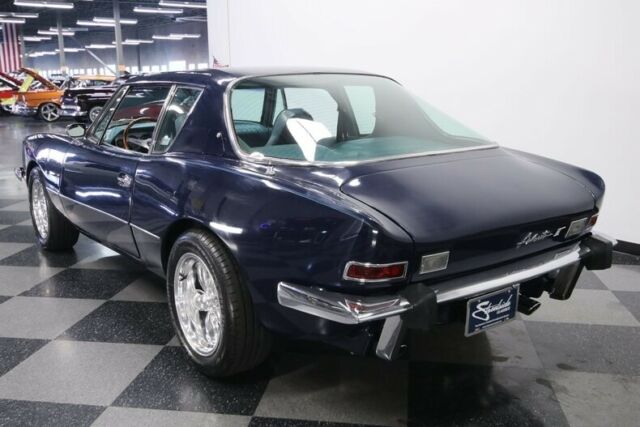 Studebaker Avanti II 1974 image number 9