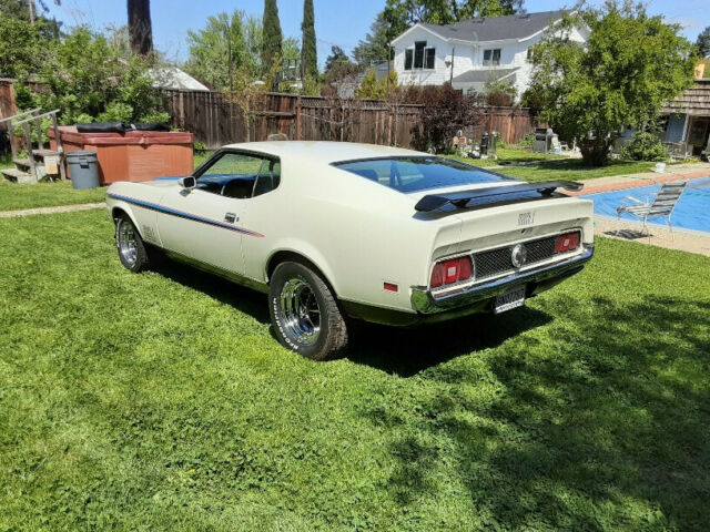 Ford Mustang 1972 image number 2
