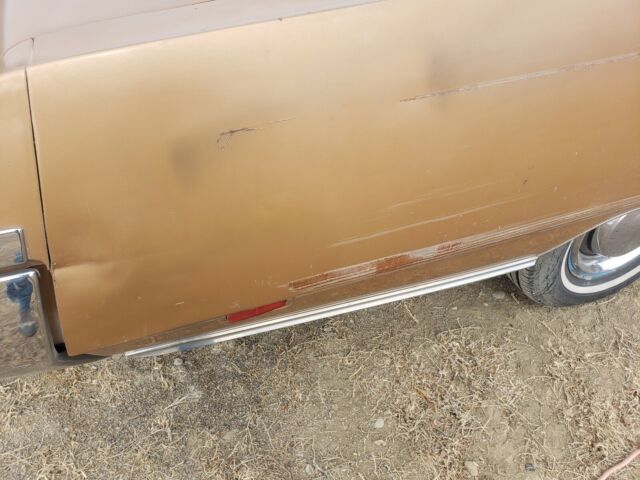 Chrysler New Yorker 1969 image number 1