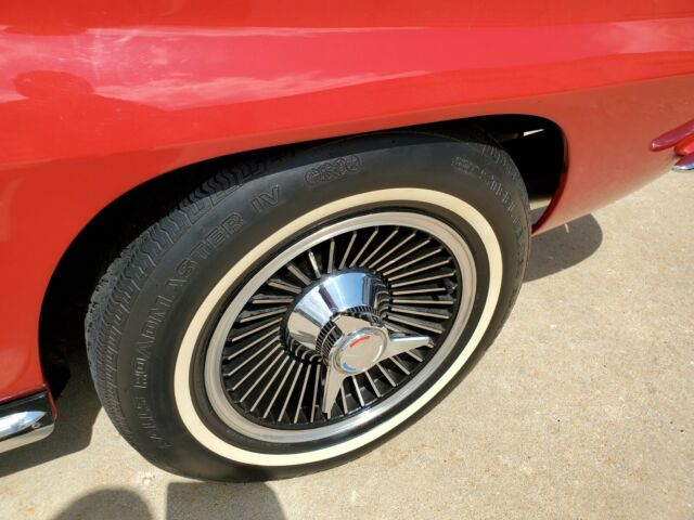 Chevrolet Corvette 1965 image number 16
