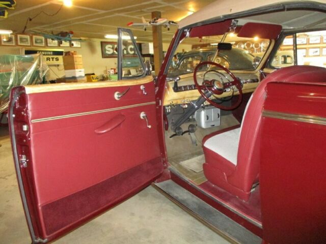 Ford Supper Deluxe Convertible 1946 image number 8