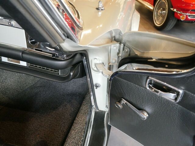 Mercedes-Benz SL-Class 1971 image number 20