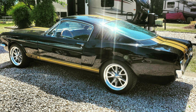 Ford Mustang 1965 image number 12