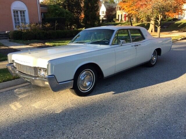 Lincoln Continental 1967 image number 41