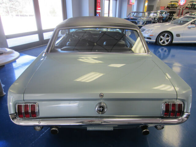 Ford Mustang 1965 image number 10
