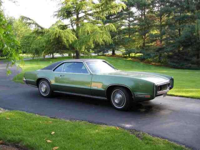 Oldsmobile Toronado 1970 image number 3