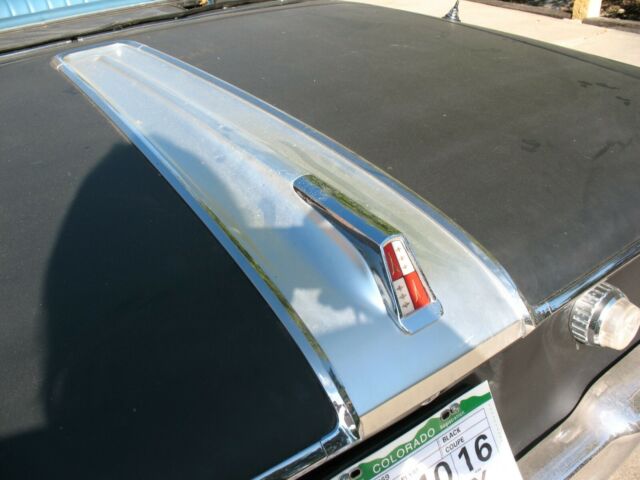 Plymouth Fury 1961 image number 10