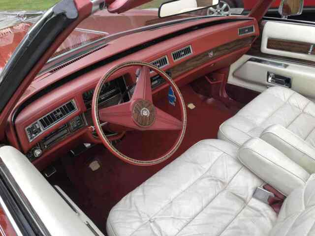 Cadillac Eldorado Convertible 1976 image number 13