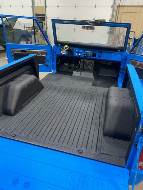 Ford Bronco 1972 image number 12