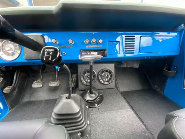 Ford Bronco 1972 image number 34
