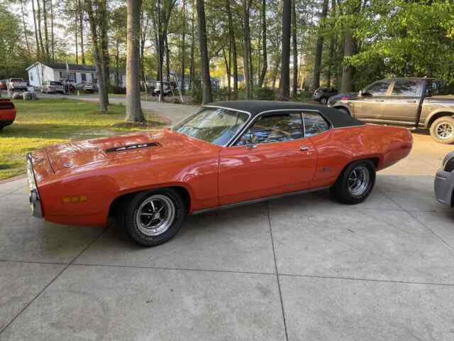 Plymouth GTX 1971 image number 2