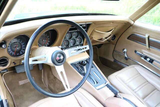 Chevrolet Corvette 1973 image number 8