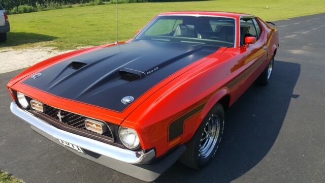 Ford Mustang Boss 351 1971 image number 2