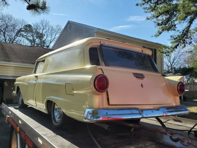 Ford Sedan Delivery 1957 image number 11