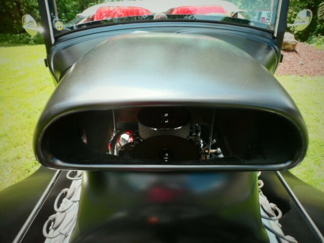 Chrysler Roadster 1932 image number 34