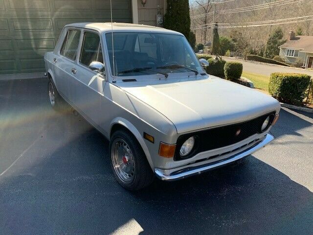 Fiat 128 1976 image number 2