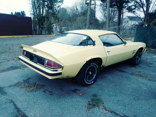 Chevrolet Camaro 1977 image number 16