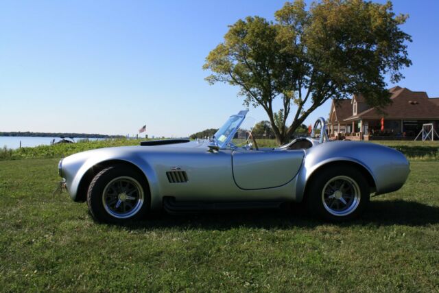 Replica/Kit Makes 427 cobra replica 1967 image number 1