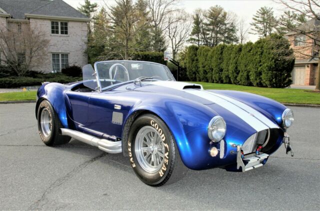 Replica/Kit Makes Superformance Cobra 427SC MKIII 1965 image number 2