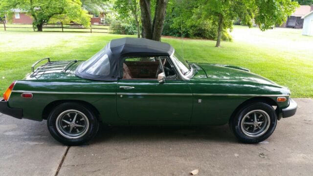 MG MGB 1977 image number 25