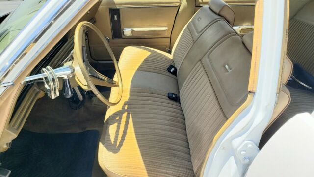Chrysler Newport 1973 image number 16