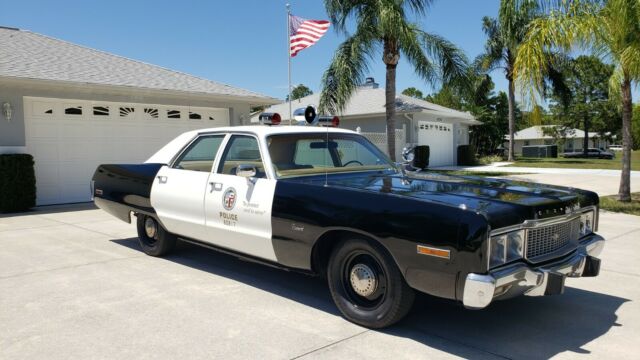 Chrysler Newport 1973 image number 26
